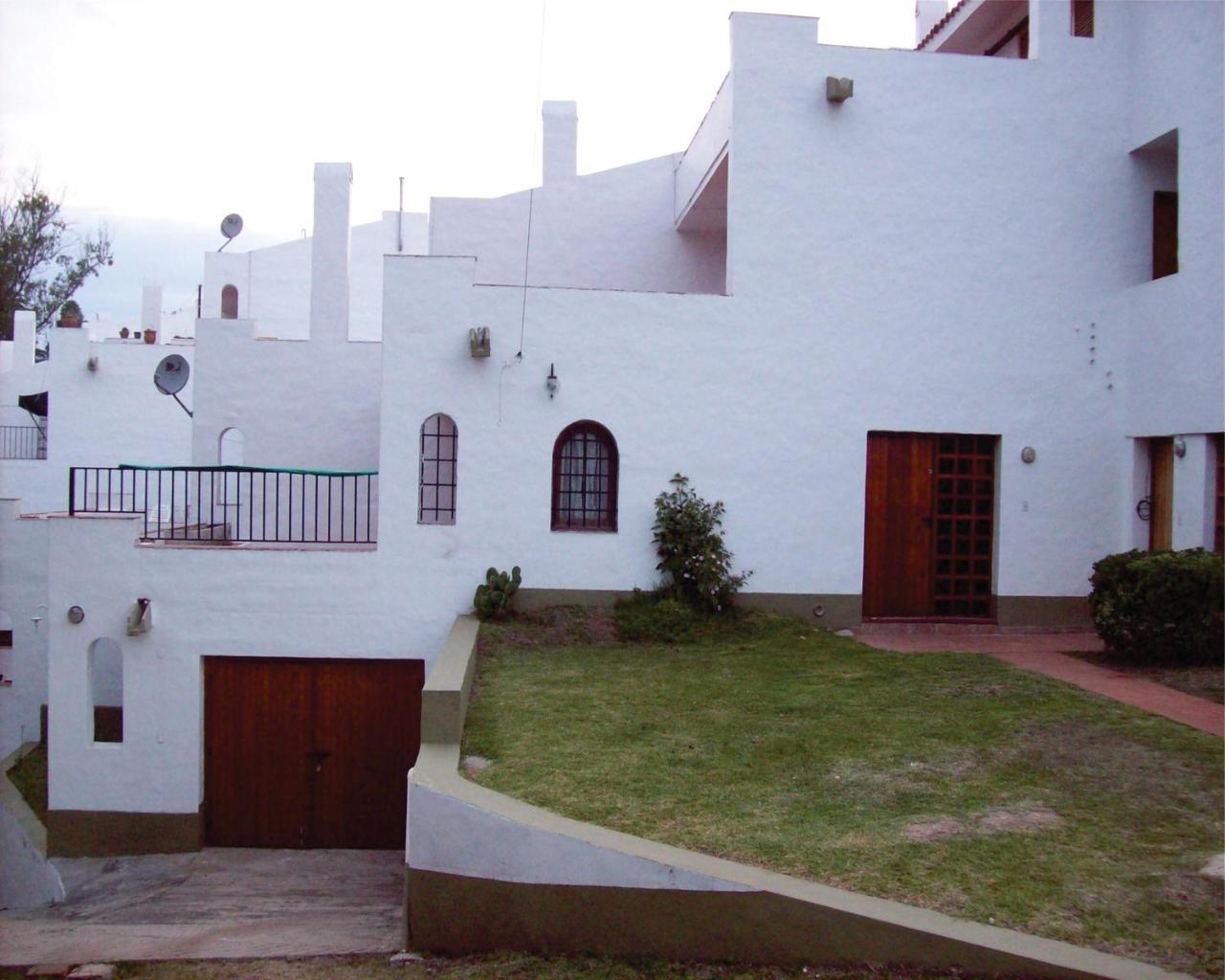 Departamentos Carlos Paz Bajada Al Lago Villa Carlos Paz Eksteriør bilde
